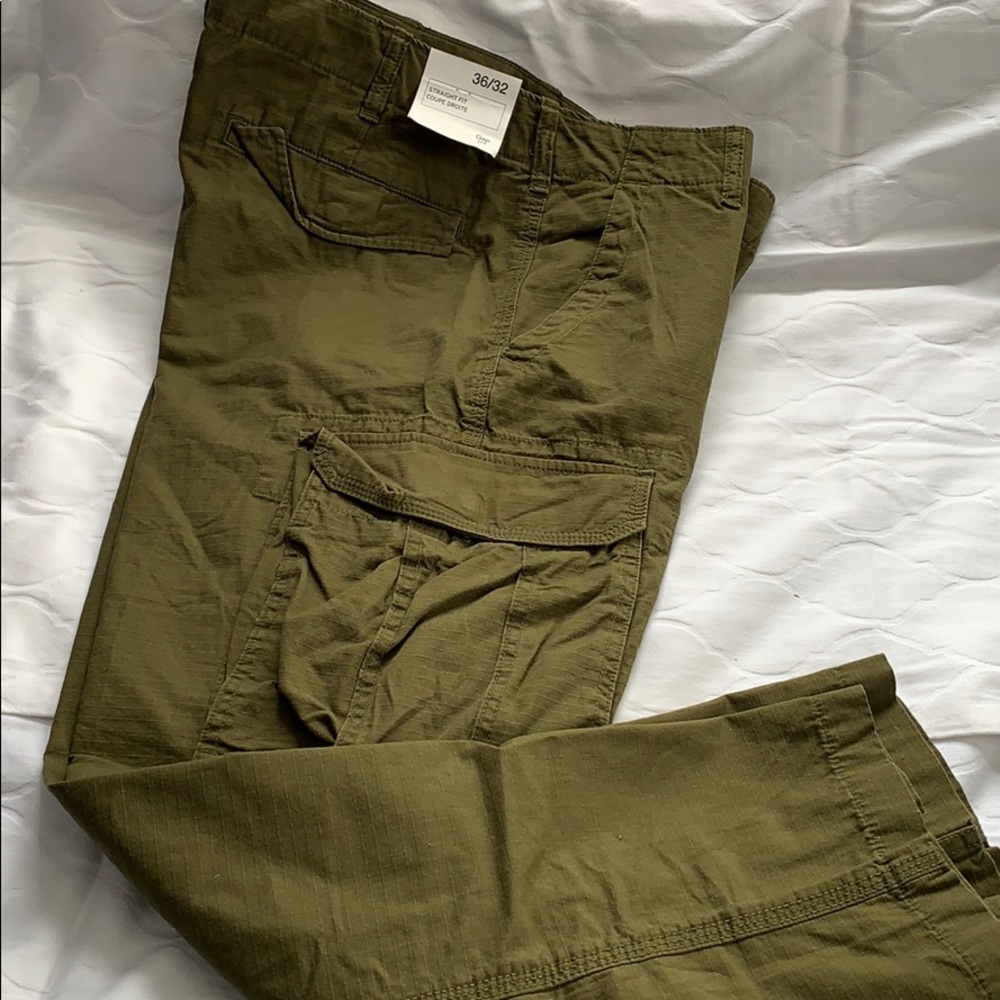 Men’s cargos 36x32 Khaki/Camo Green